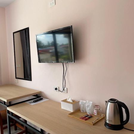 โรงแรมนิยม เอสทีเอ็น 2 - Niyom Stn 2 Hotel Ban Phue Exteriér fotografie